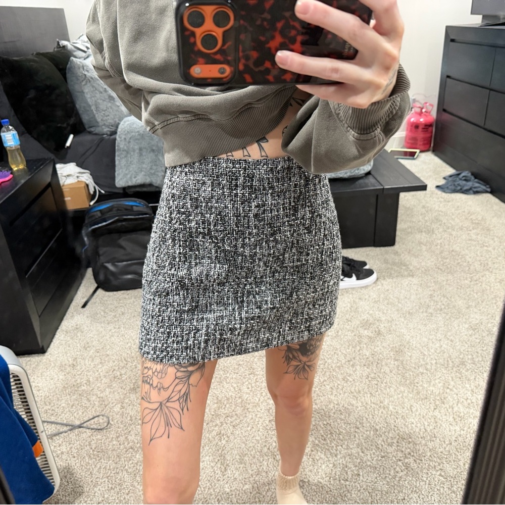 Abercrombie & Fitch Black and White Mini Skirt